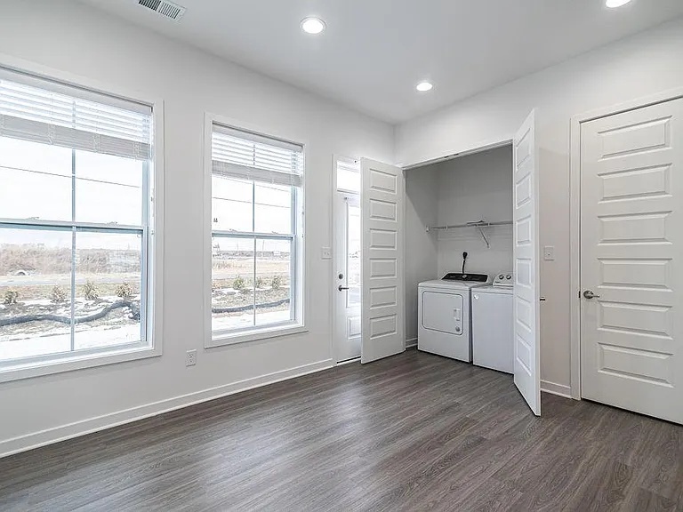 Breeze Hill by JBG Rentals — Photo 32