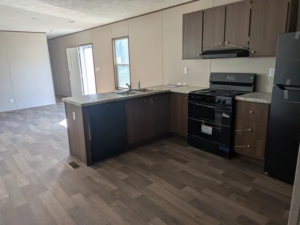 402 E Hector Ave #10, Arma, KS 66712