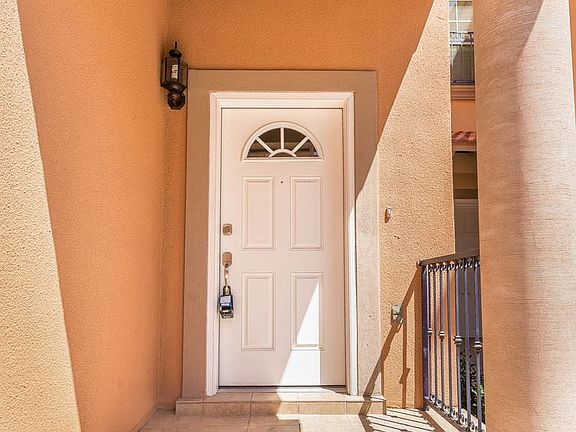 3rd image of 3150 N Yarbrough Dr