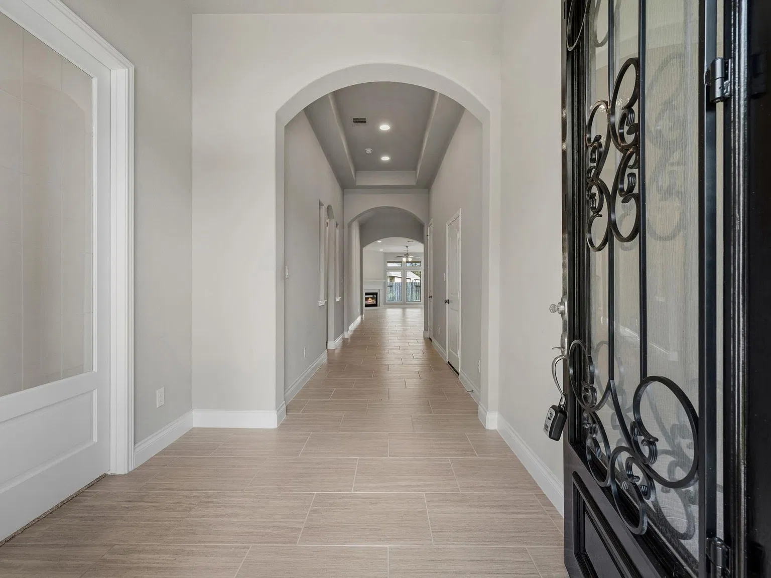 4 bed, 3.0 bath, 2764 sqft, $2,500 — Photo 3