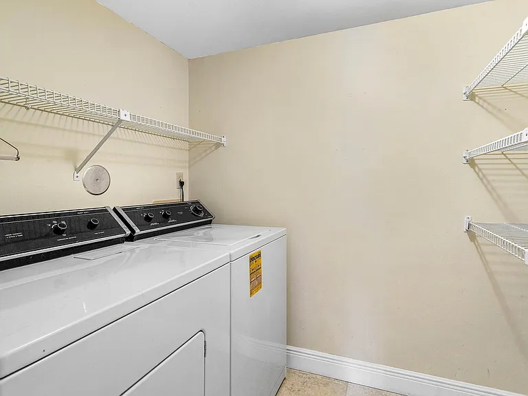 826 Sky Pine Way #D1 — Photo 17