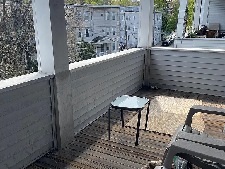325 Faneuil St — Photo 12