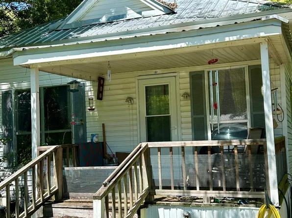 107 E Indiana Ave, Bonifay, FL 32425