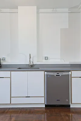 Rented by Voro NYC | media 33