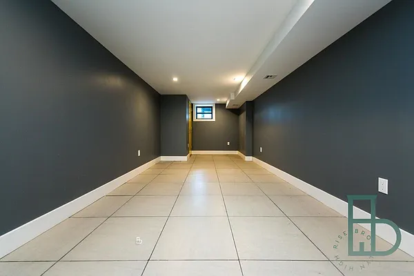 Rented by Brooklyn High Rise LLC | media 18