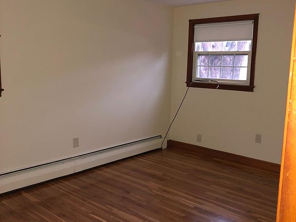 5th image of 16 Essex St