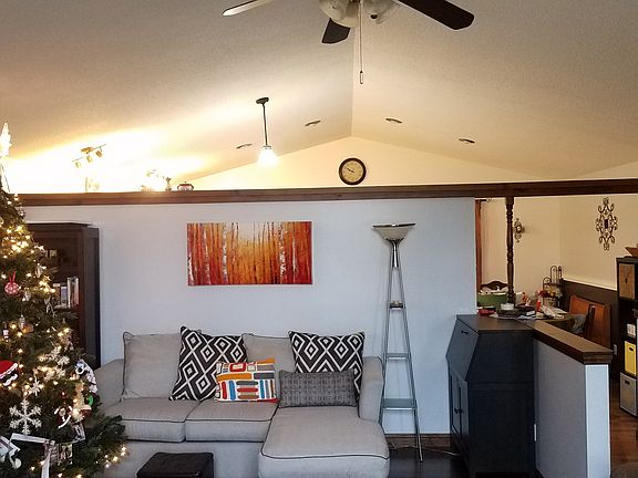 2nd image of 107 Bear Dr