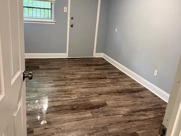 7538 Roosevelt Blvd #2 — Photo 5