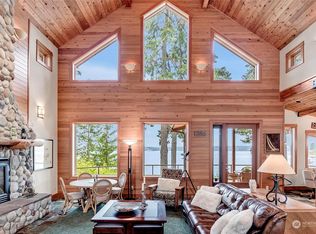 282 E Cronquist Rd, Allyn, WA 98524