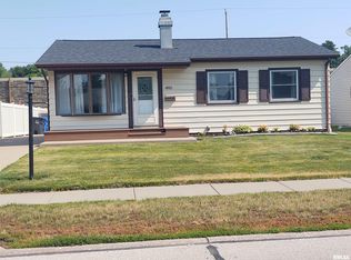 4815 44th Ave, Moline, IL 61265