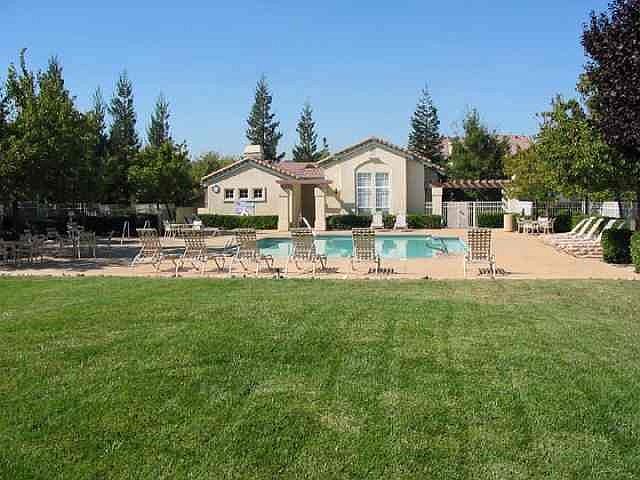 2nd image of 4124 Georgis Pl