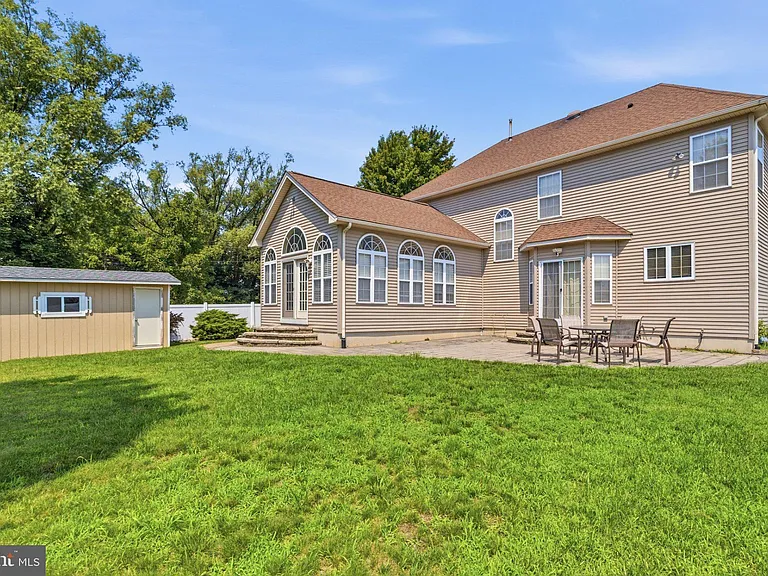 537 Riggs Ave — Photo 31