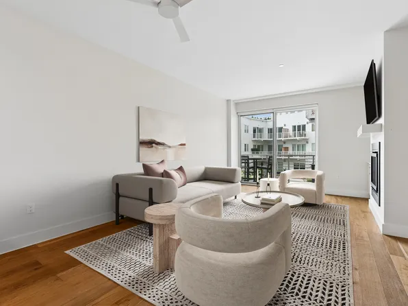 383 Commercial St #416, Portland, ME 04101
