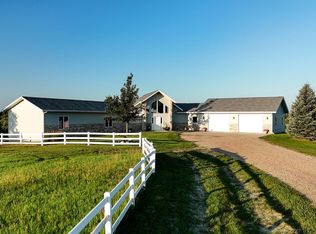 116 De Caza Dr, Yankton, SD 57078