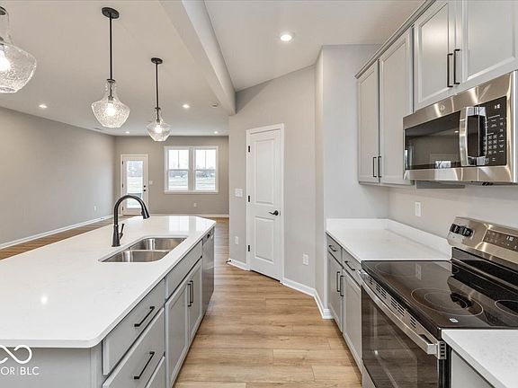 7th image of this home