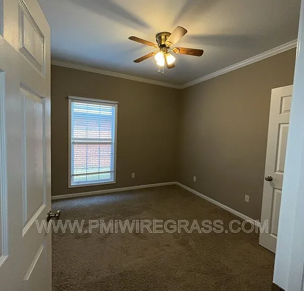 249 Windsor Garden Dr — Photo 37