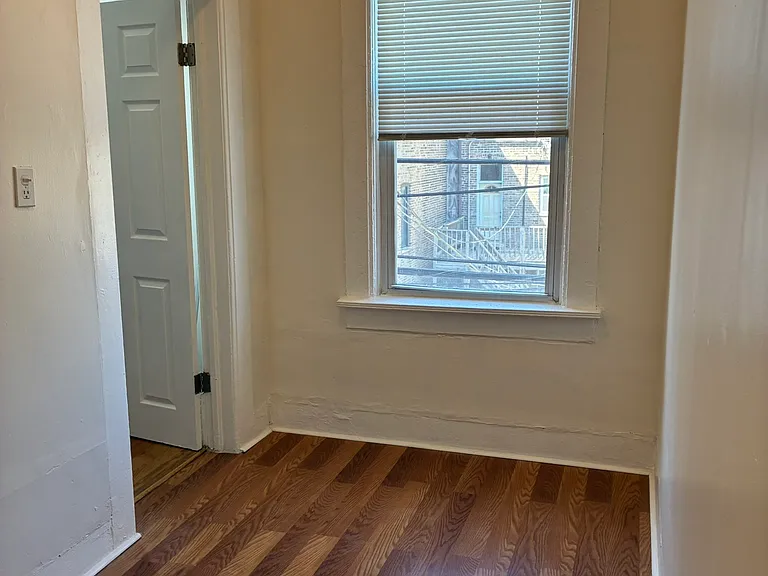 1630 W 18th Pl #2R — Photo 6