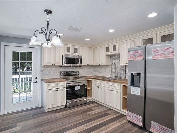 Kitchen with new appliances 