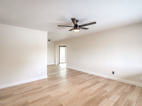 3rd image of 6549 Casada Way