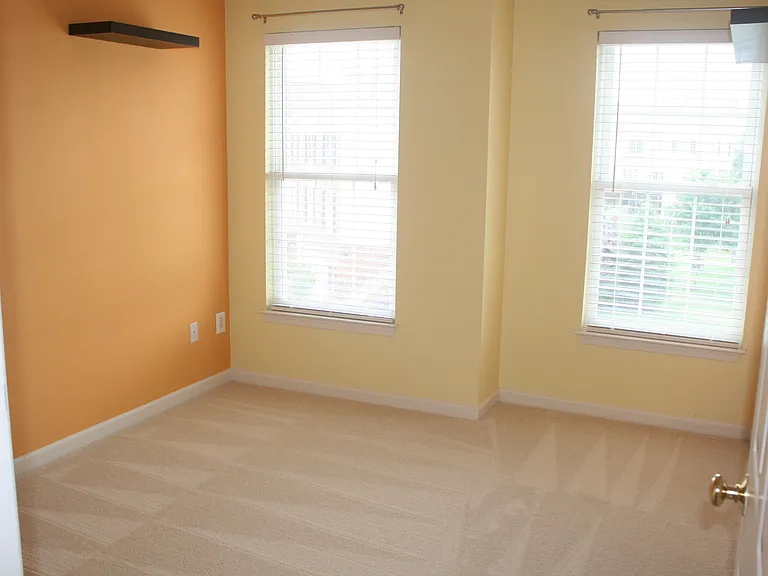 22593 Welborne Manor Sq — Photo 26
