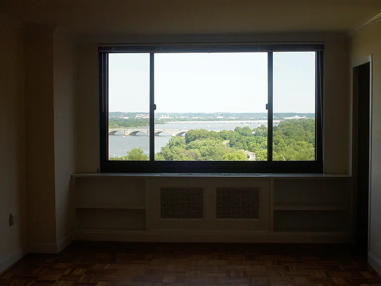 1021 Arlington Blvd #1122 — Photo 3