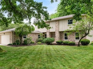 5082 Cheswick Dr, Solon, OH 44139