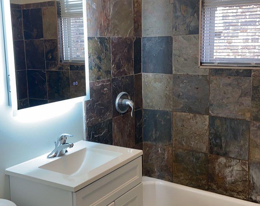2nd image of 3534 W Flournoy St #1