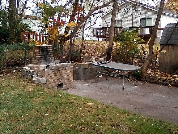 2nd image of 2199 6th St SW