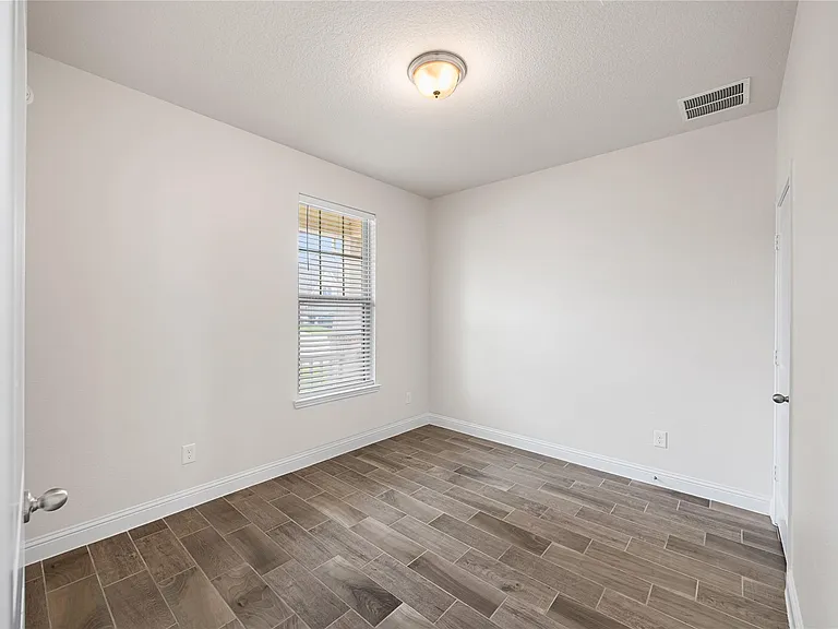 19430 Canter Field Ct — Photo 3