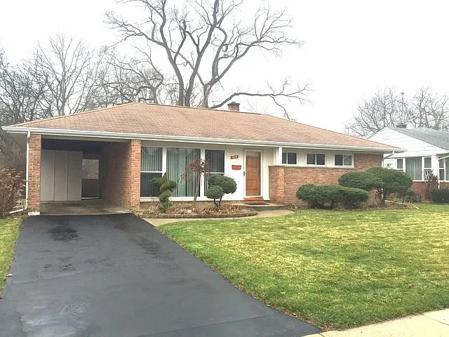 1024 Longaker Rd photo 1