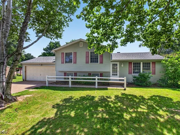 3110 Bronco Rd, Clinton, OH 44216