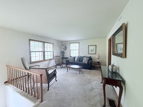 2nd image of 3755 Faulkner Dr