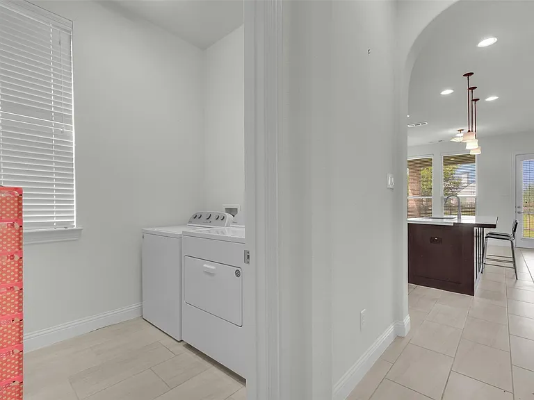 3481 Starling Dr — Photo 29