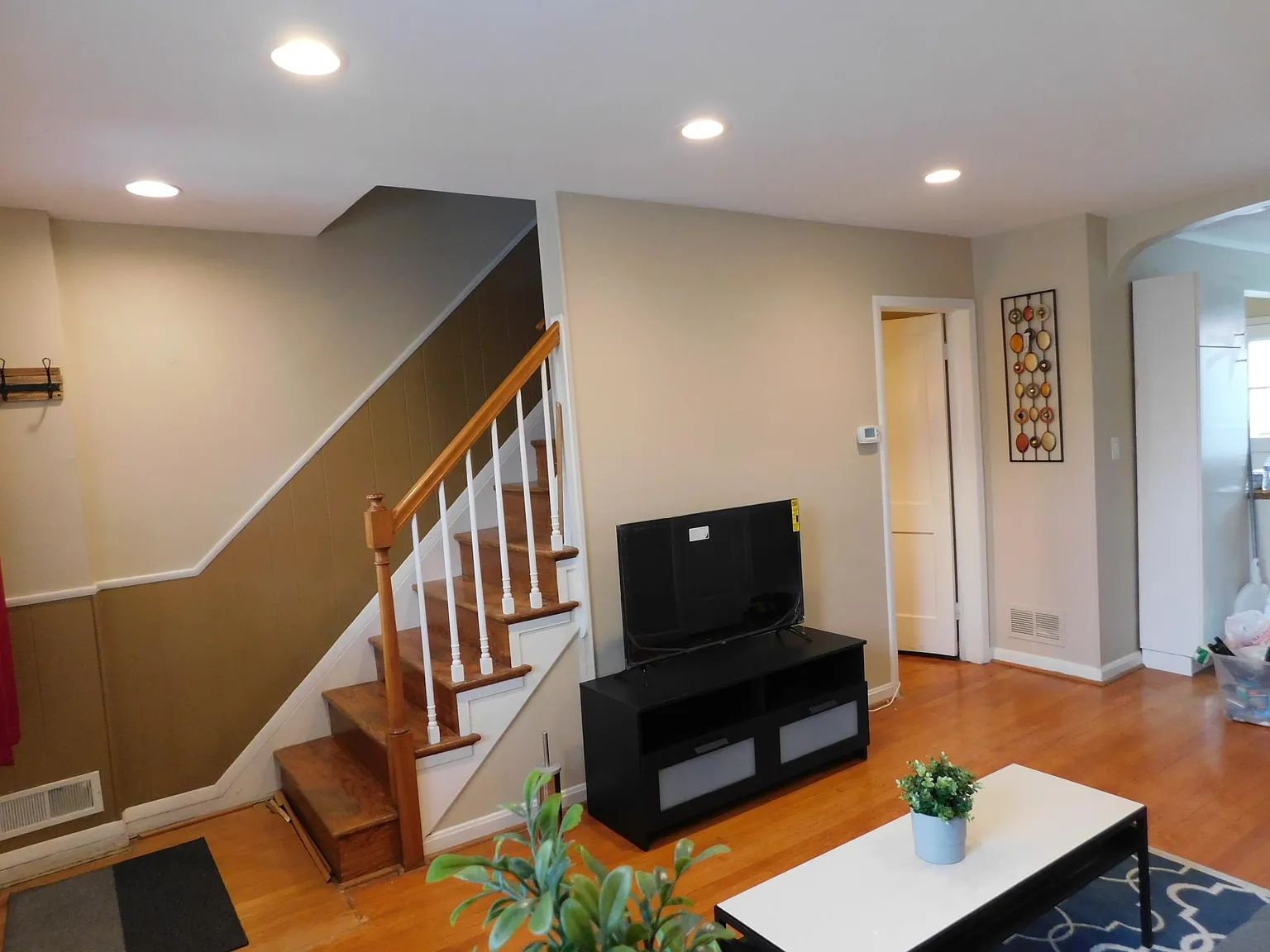 2 bed, 2.5 bath, 1100 sqft, $1,700 — Photo 2