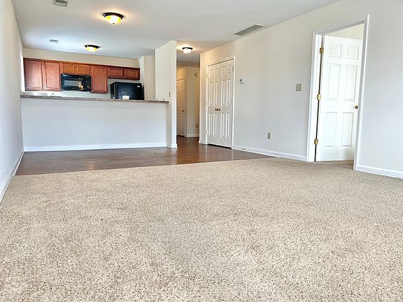 5th image of 827 Melanie Ln #827