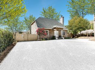 36 Barnes Ave, East Hampton, NY 11937