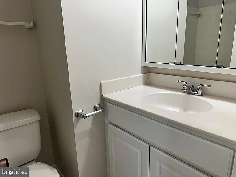 4847 Chevy Chase Dr #172 — Photo 14