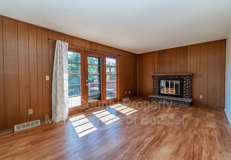 1530 Ithaca Dr — Photo 17