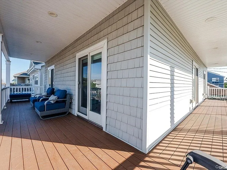 206 Grand Blvd — Photo 22