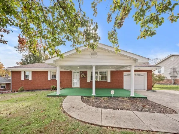 1075 Belhaven Dr, Russell, KY 41169