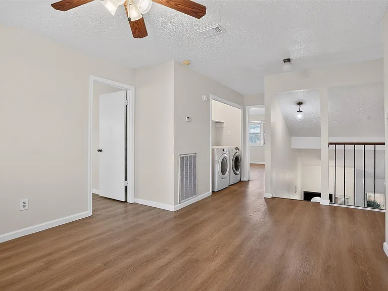 1211 Berrystone Trl — Photo 8