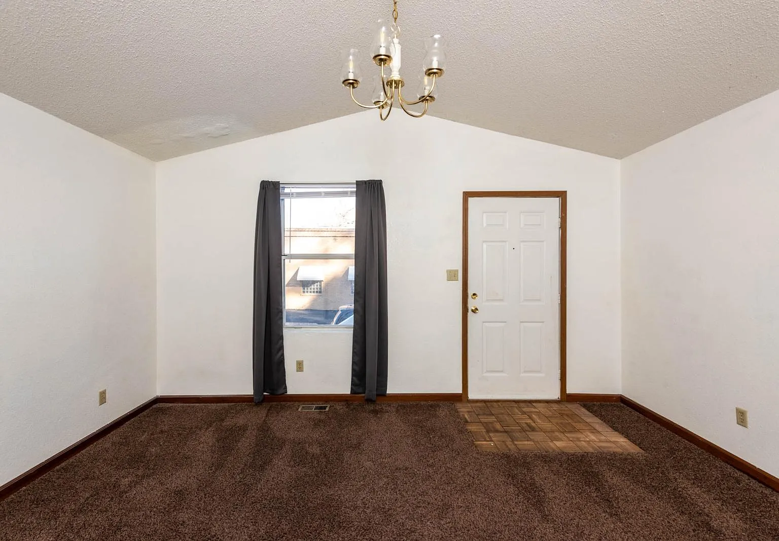 2 bed, $850 — Photo 2