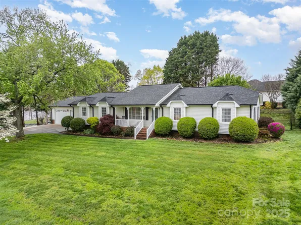 106 S Oakwood Dr, Kings Mountain, NC 28086
