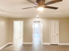 300 Northeast 4th Street - 7