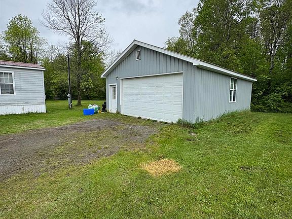 3rd image of 387 Old State Rd