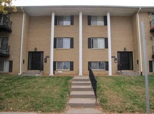 1650 W 42nd St APT 16, Davenport, IA 52806