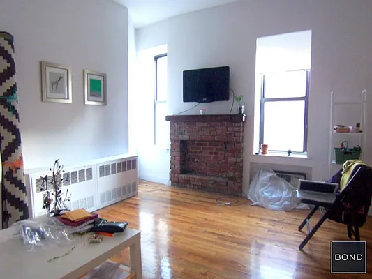 Rented by Bond New York | media 20