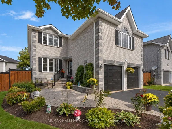 6 Whispering Pine Pl, Barrie, ON L4N 9R9