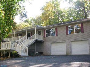 3197 Apples Church Rd, Bethlehem, PA 18015