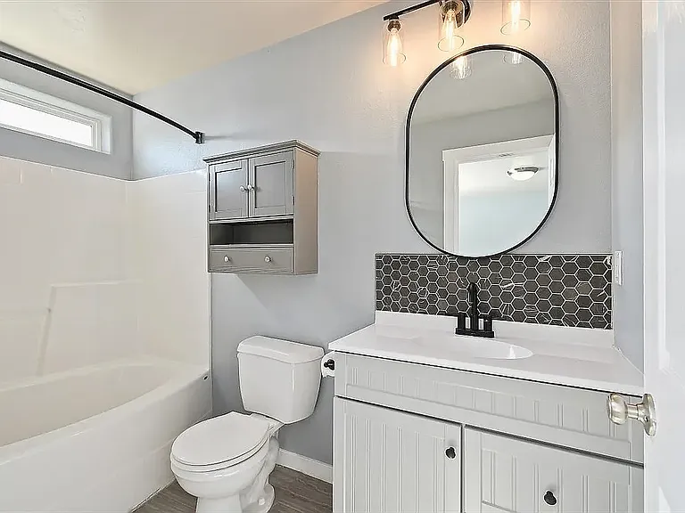 2114 N Rosedust Dr — Photo 3